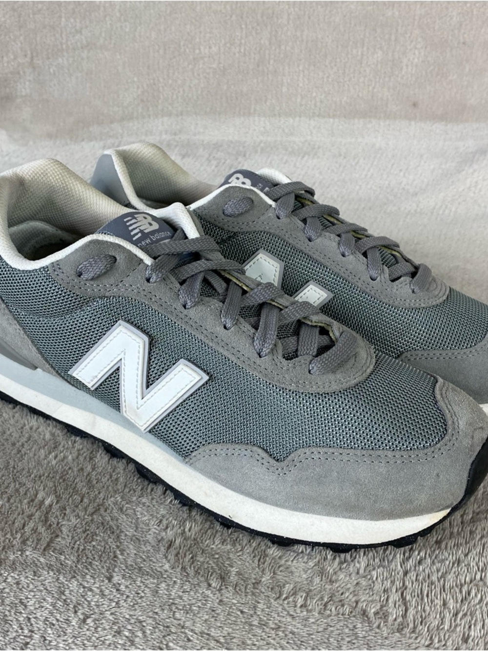 New Balance 515 Retro ML515GRY Mens Size 9 Gray White Suede Running Shoes Casual